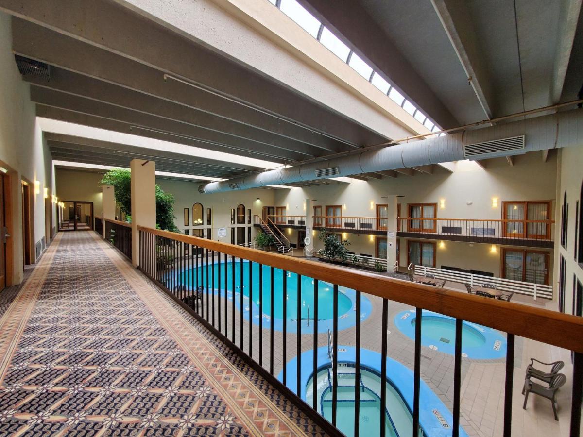 Ramkota Hotel Pierre Buitenkant foto